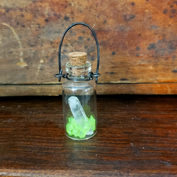 Glowing Halloween Crystal Mini Bottle Ornament (with mini glowsticks) - Picture 4 of 6